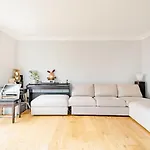Ensuite Double Room With Private Parking