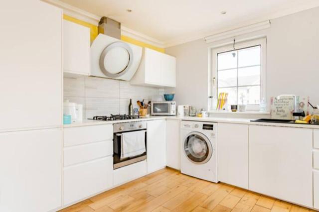 Homestay Ensuite Double With Private Parking Edinburgh