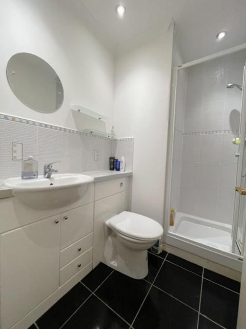 Homestay Ensuite Double With Private Parking *